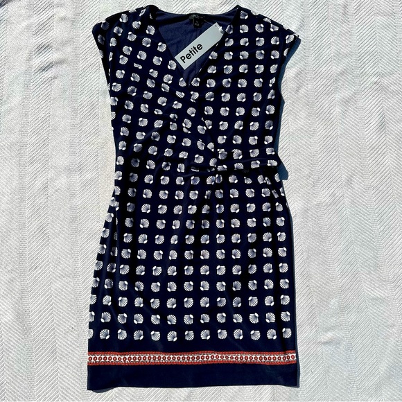 Ann Taylor petite seashell cap sleeve wrap dress - Picture 2 of 7